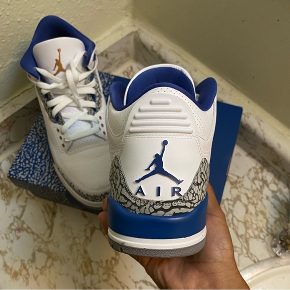 Air Jordan 3 Retro ‘Washington Wizards’ White Blue, size 10 with box - Picture 7 of 9